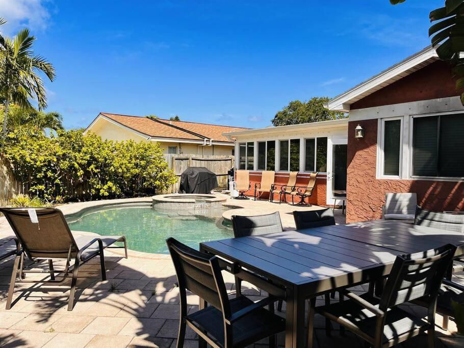 5Bed2Bath Pool Home Walking Distance From Beach! Clearwater Beach Kültér fotó