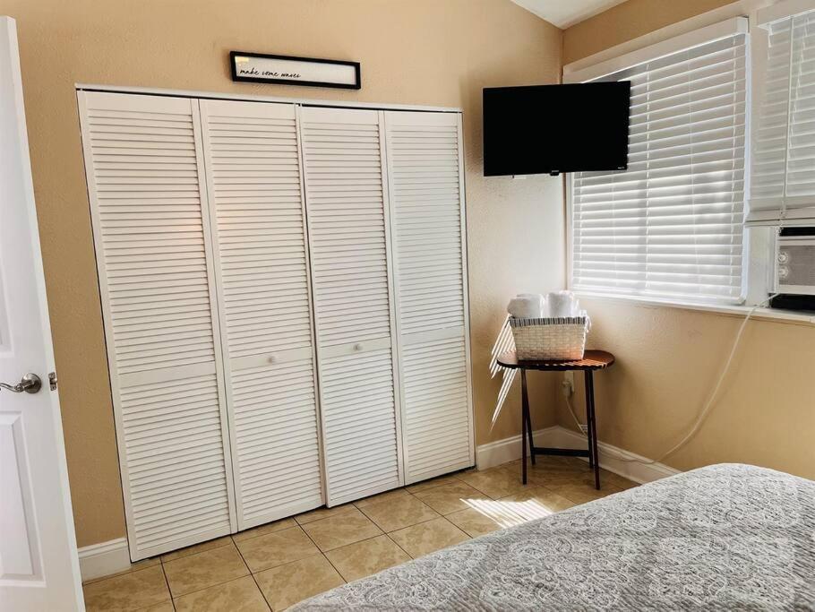 5Bed2Bath Pool Home Walking Distance From Beach! Clearwater Beach Kültér fotó