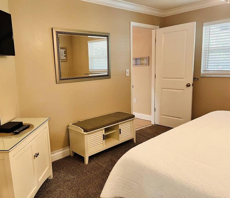 5Bed2Bath Pool Home Walking Distance From Beach! Clearwater Beach Kültér fotó