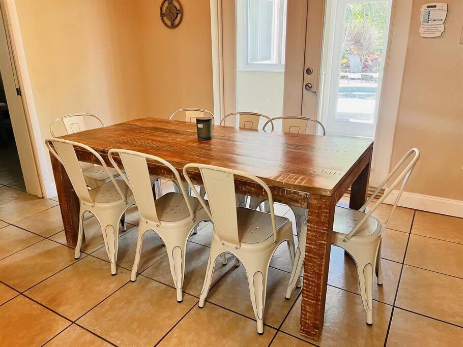 5Bed2Bath Pool Home Walking Distance From Beach! Clearwater Beach Kültér fotó